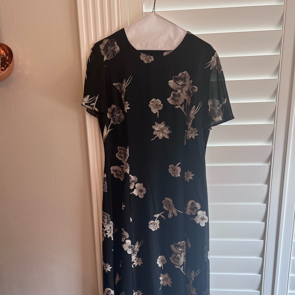 Black with flowers ladies Talbots dress size 8 petite.